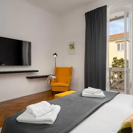 Romeo And Juliet With Balcony And Sea View Apartment Porec