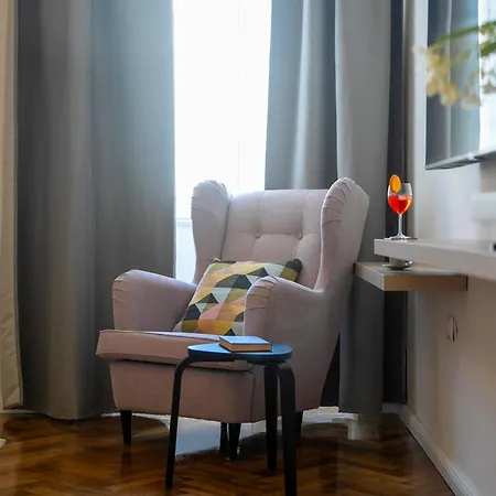 Romeo And Juliet With Balcony And Sea View Apartment Porec