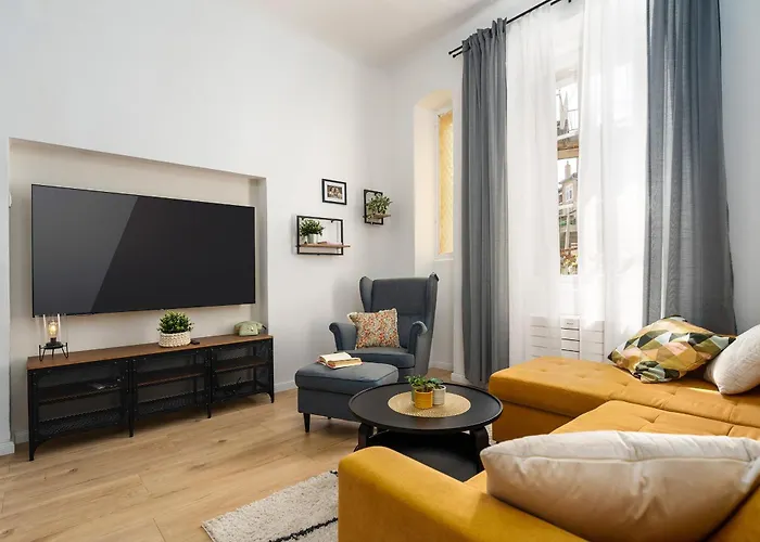 Romeo And Juliet With Balcony And Sea View Πόρετς