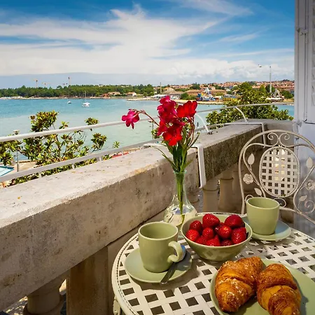 Romeo And Juliet With Balcony And Sea View Apartment *