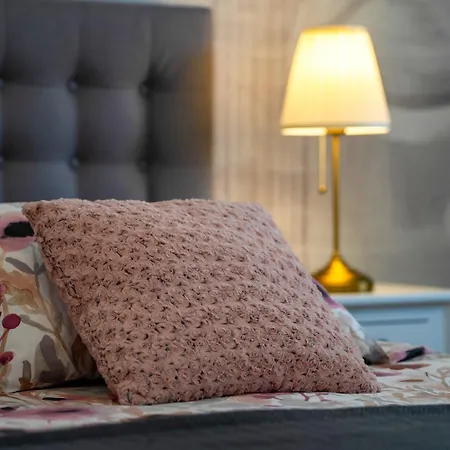 アパート Romeo And Juliet With Balcony And Sea View ポレッチ