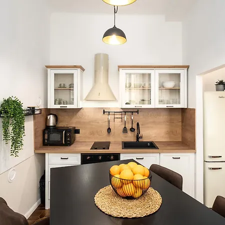 Romeo And Juliet With Balcony And Sea View ポレッチ