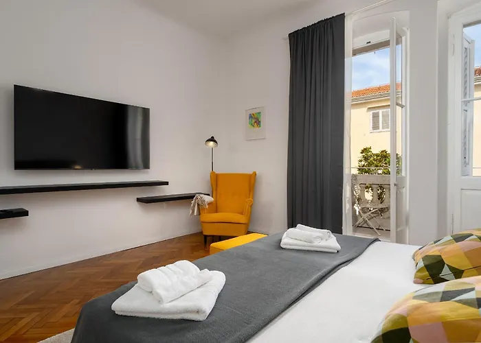 Romeo And Juliet With Balcony And Sea View Apartament Poreč