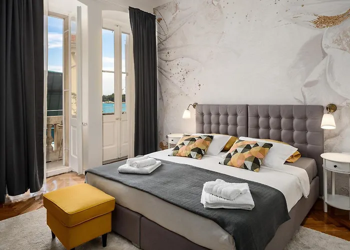 Romeo And Juliet With Balcony And Sea View * Poreč