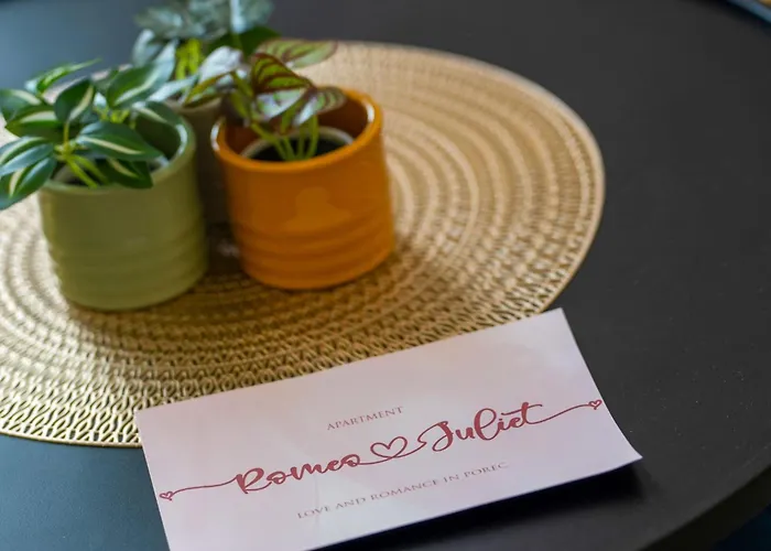 Romeo And Juliet With Balcony And Sea View